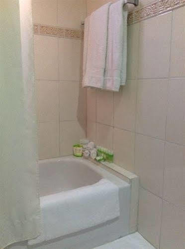 Micro Hotel Condo Suites سانتو دومينجو المظهر الخارجي الصورة